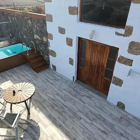 Caserío Leandro Iv * Tías