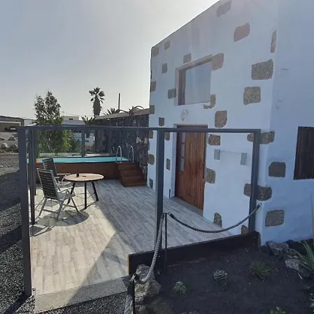 Caserío Leandro Iv Villa *
